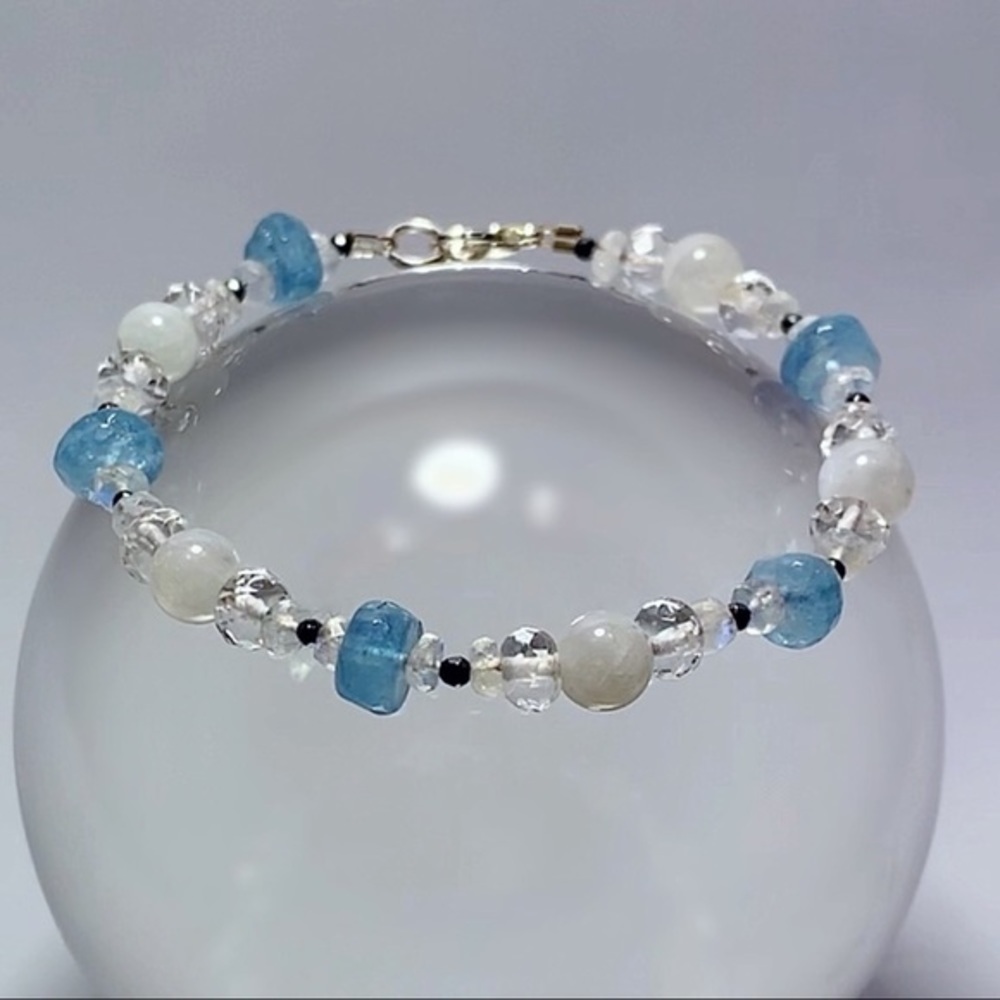 Hand Made Gemstone Bracelet - Picture 2 of 6